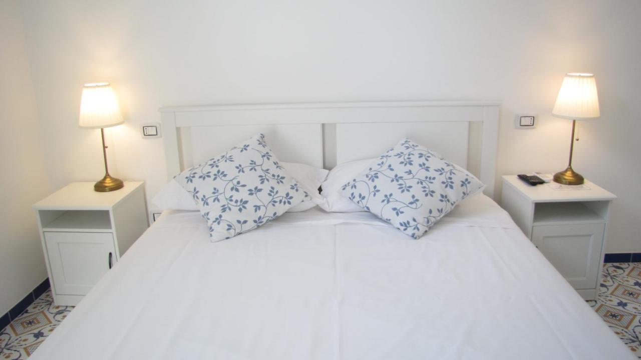 Villa Mary - Apartments Trani Εξωτερικό φωτογραφία