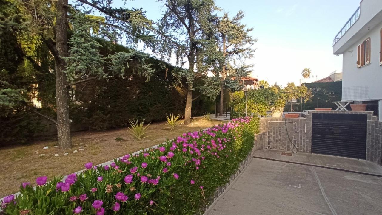 Villa Mary - Apartments Trani Εξωτερικό φωτογραφία