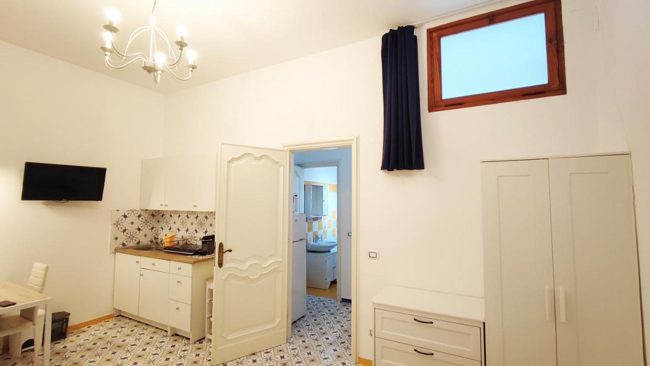 Villa Mary - Apartments Trani Εξωτερικό φωτογραφία