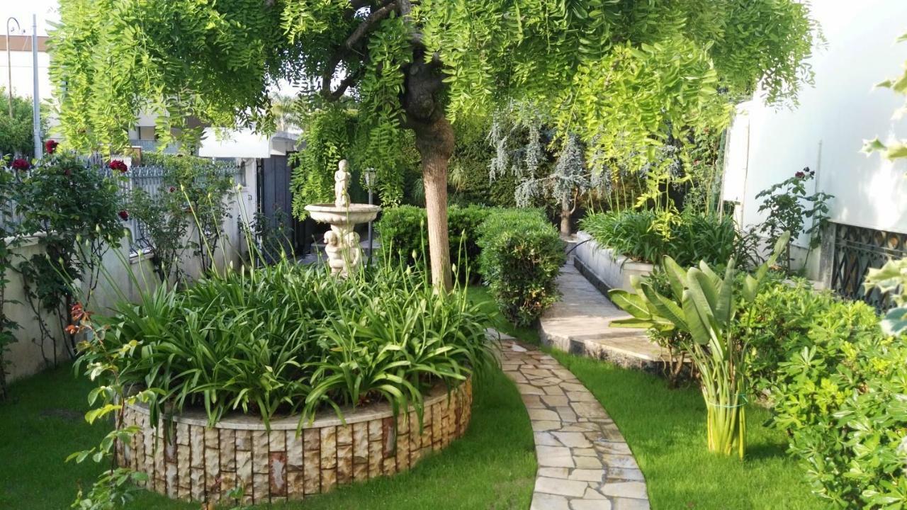 Villa Mary - Apartments Trani Εξωτερικό φωτογραφία